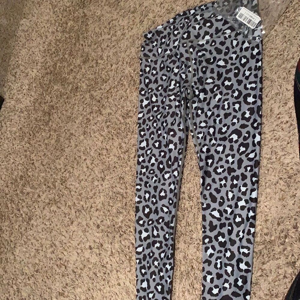 Brand new Pink Lily leggings.
